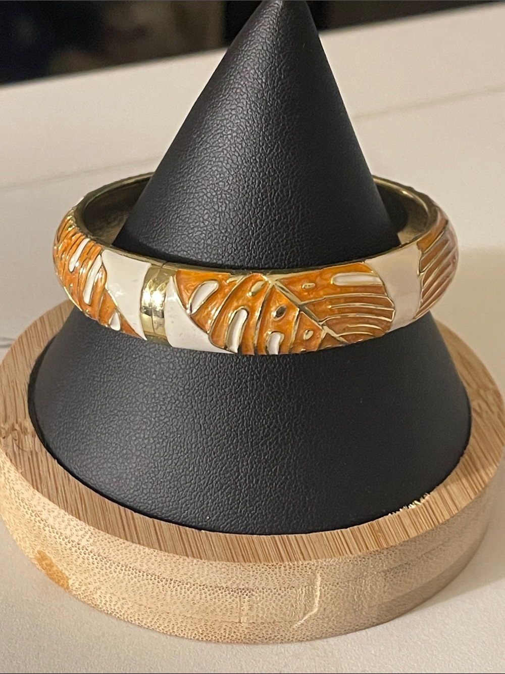 The Hawaiian Monstera Luau Leaves Hinged Clasp Fashion Enamel Bangle Bracelet